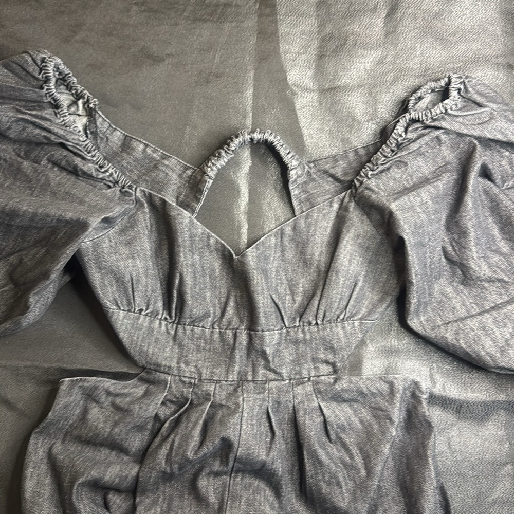 Forever 21 jumpsuit new w tags size M open back‎ denim